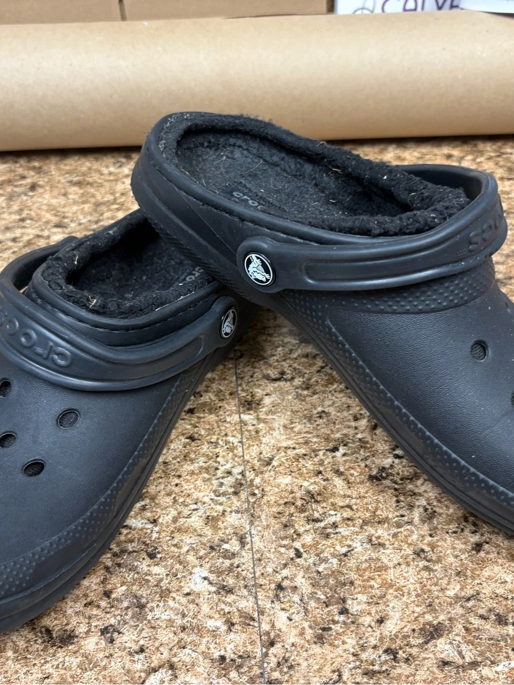 Crocs Classic Lined Clogs Black Faux Fur Winter Shoes M8 W10 Unisex